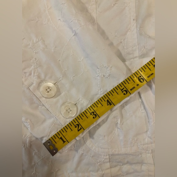 i.e. relaxed, vintage white eyelet blazer, beautiful & so easy to wear! 2X - Picture 9 of 16